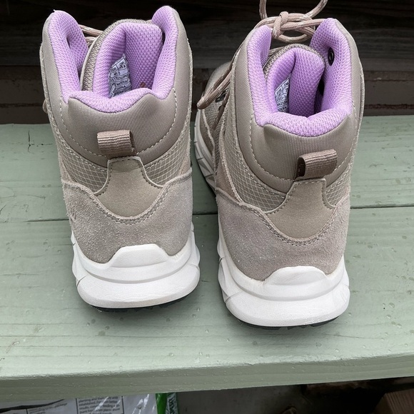 BearPaw | Shoes | Bearpaw Olympus Hiking Shoes Womens 95  BearPaw Women\'s Athletic Hiking Outdoors Trail Shoes in Taupe and Lavender Size8